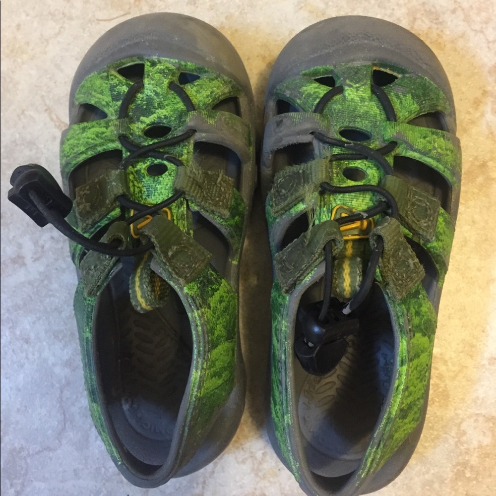 Boy shoes